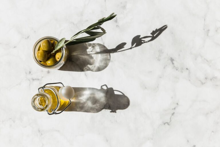 Huile d'olive extra vierge récolte 2022-23: Conditions climatiques, production et prix.
