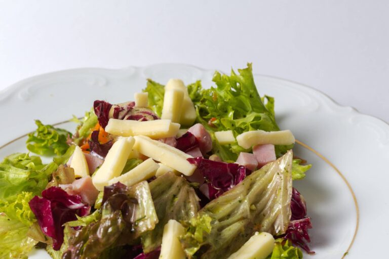 Salade verte au siglino et vinaigrette à l’orange